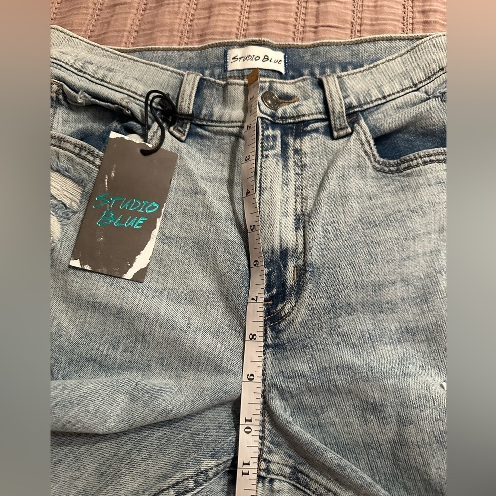 NWT Studio Blue light wash distressed boyfriend jeans - Picture 6 of 12